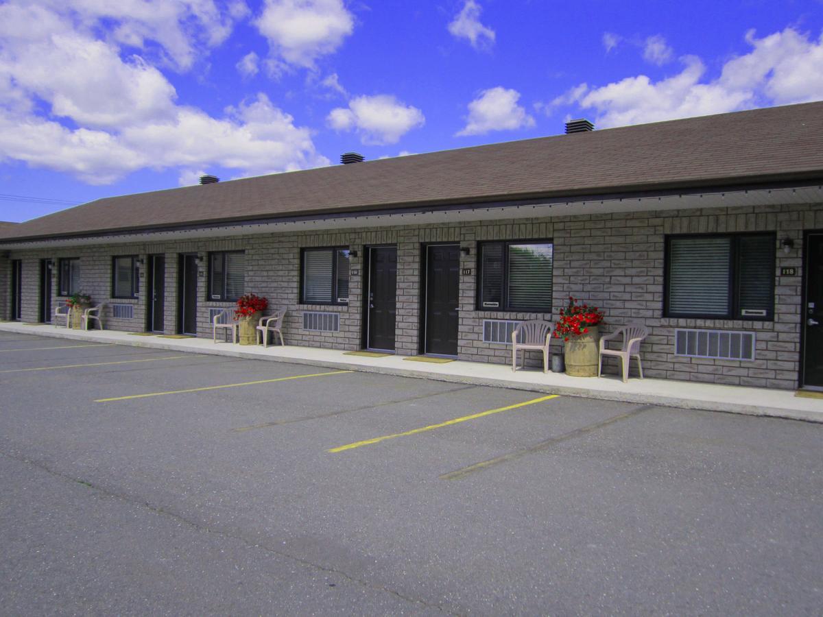 Motel Alexandrin Saint-Georges Buitenkant foto